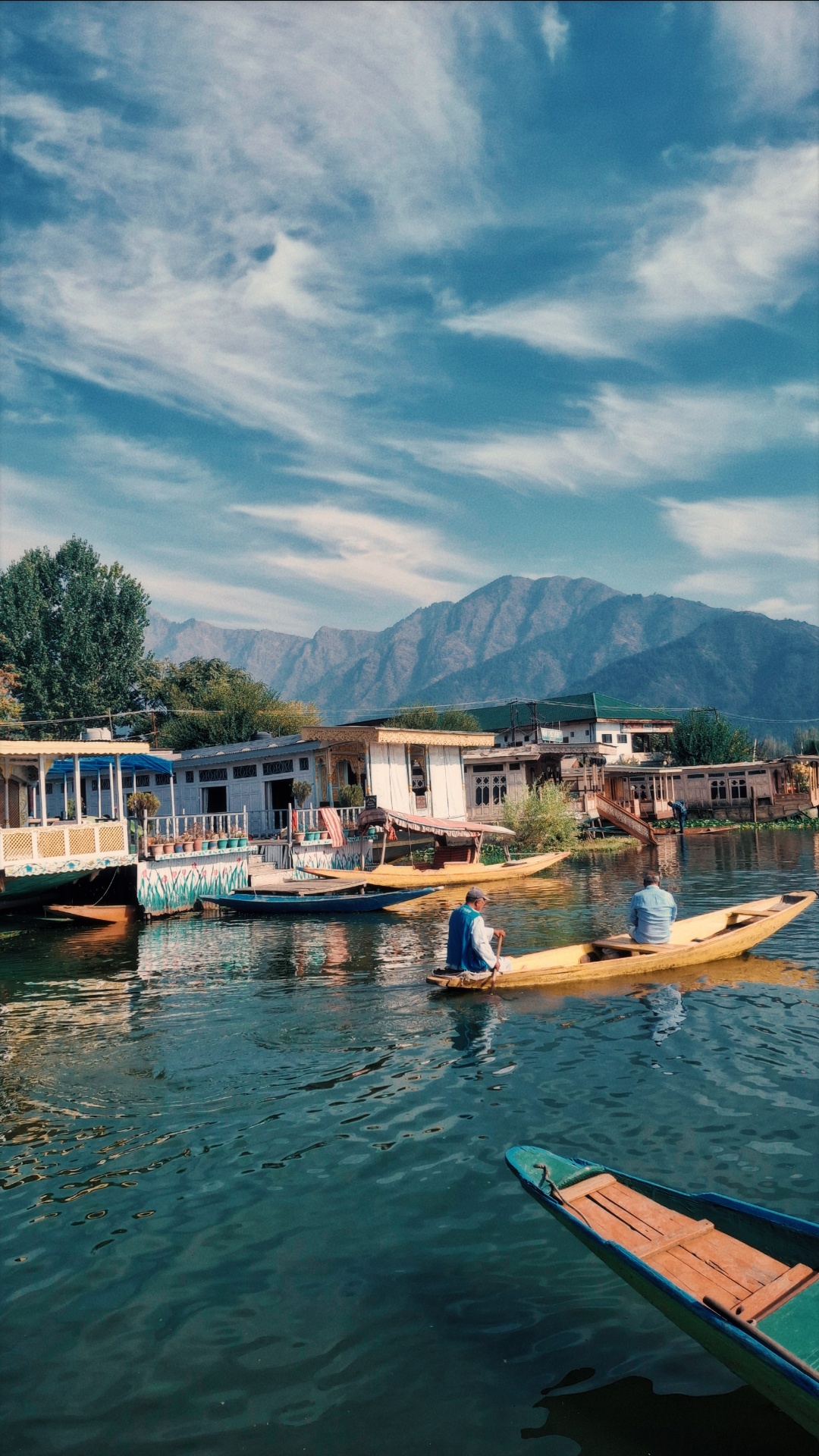 dal lake kashmir